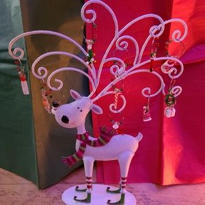 Pier1 Imports Drink/Wine Charm Set, Christmas Reindeer Holder & 12 Glass Charms.